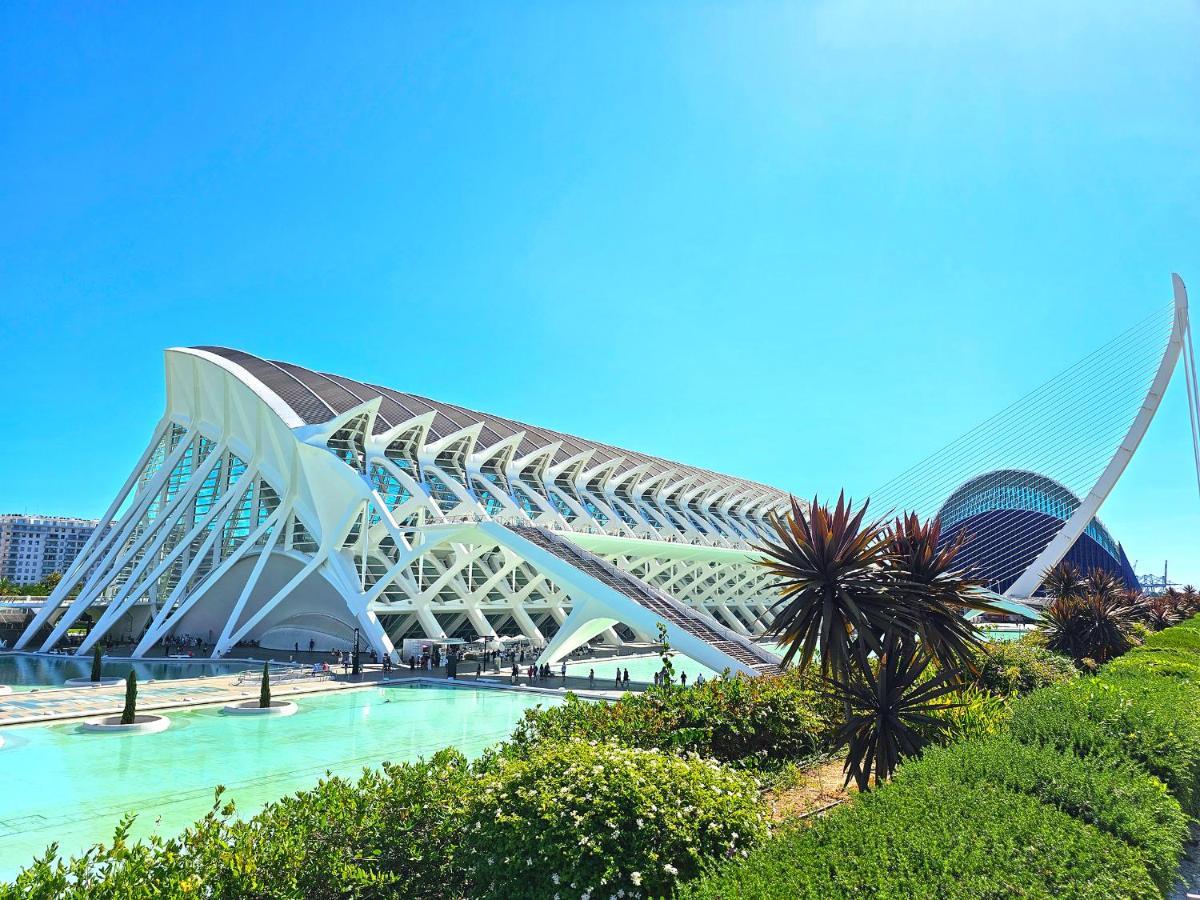 Apartamentos Las Ciencias H Valencia Eksteriør bilde